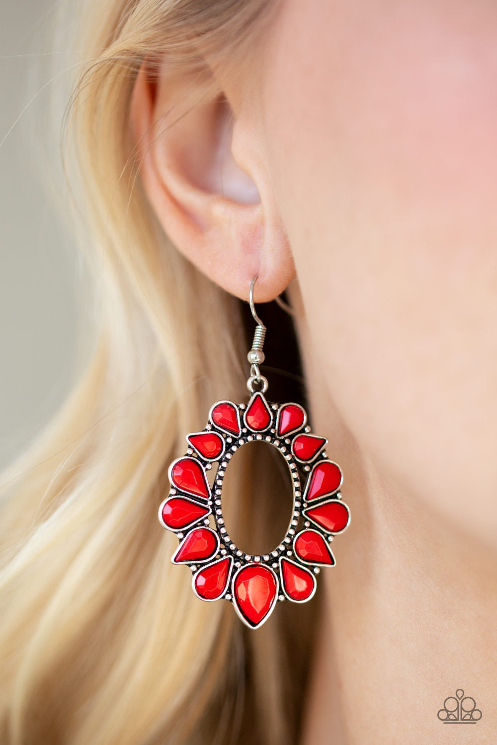 Paparazzi Fashionista Flavor - Red Earrings