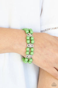 Paparazzi Daisy Debutante - Green Bracelet
