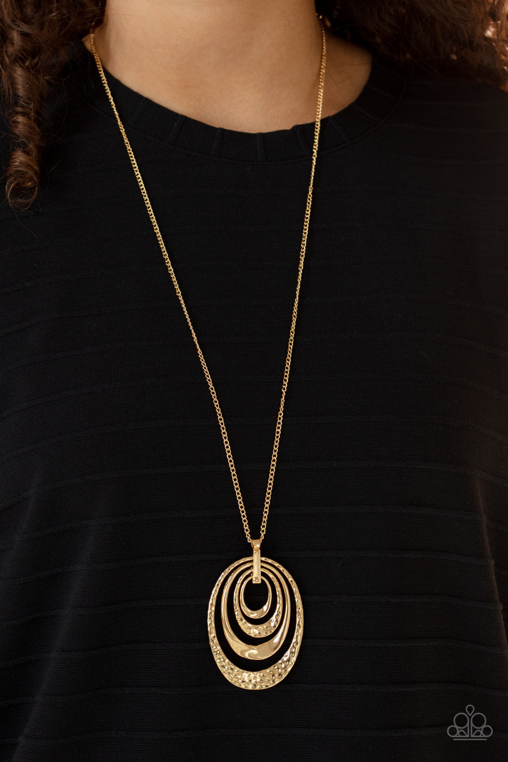 Paparazzi Renegade Ripples - Gold Necklace