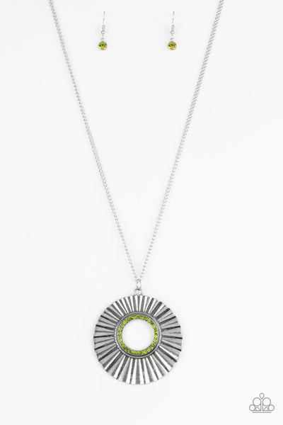 Paparazzi Chicly Centered Green Necklace