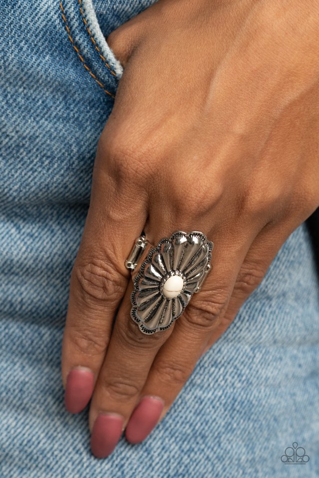 Paparazzi Cottage Couture White Ring