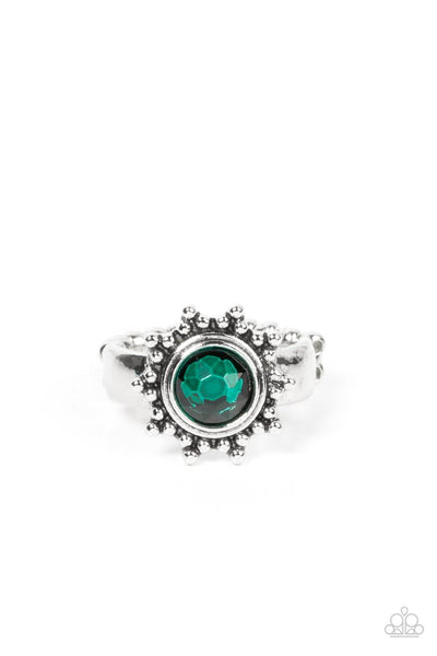 Paparazzi Expect Sunshine and REIGN - Green Ring